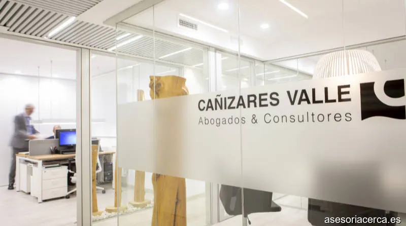 CANIZARES VALLE Abogados & Consultores- Asesoria integral y compraventa de farmacias.
