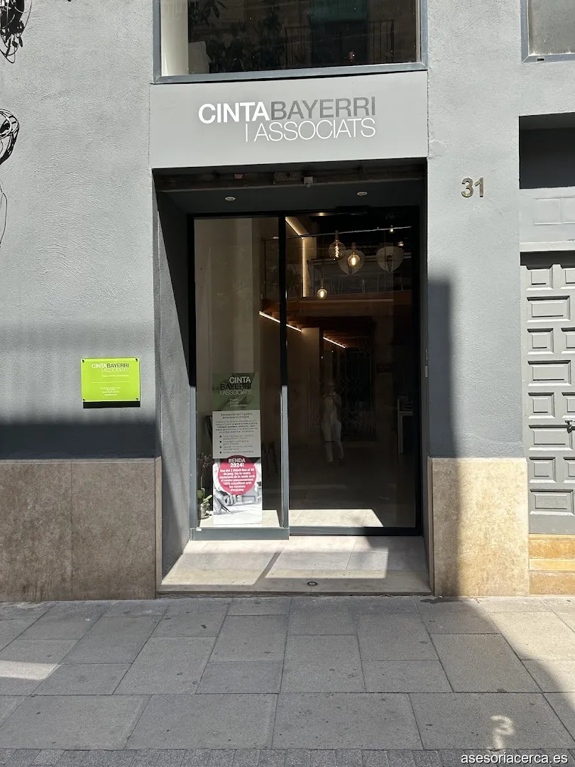 Cinta Bayerri i Associats