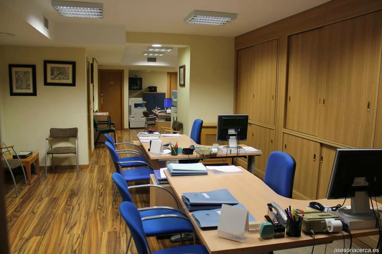 Abogados y Asesores Lara