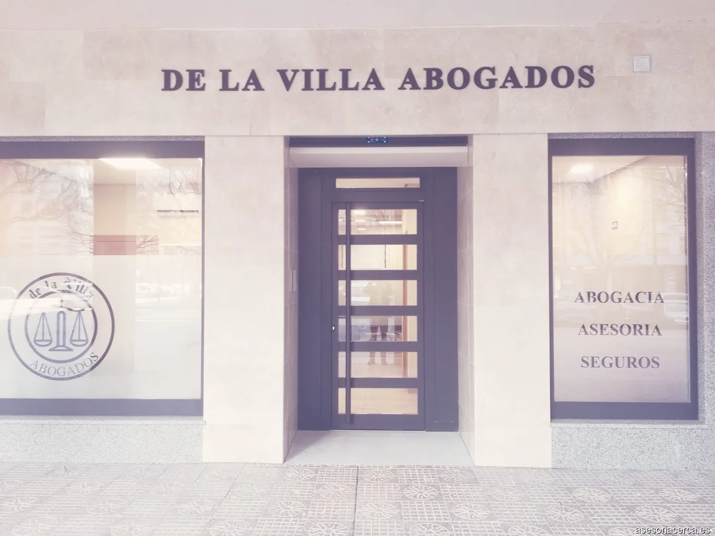 De la Villa Abogados