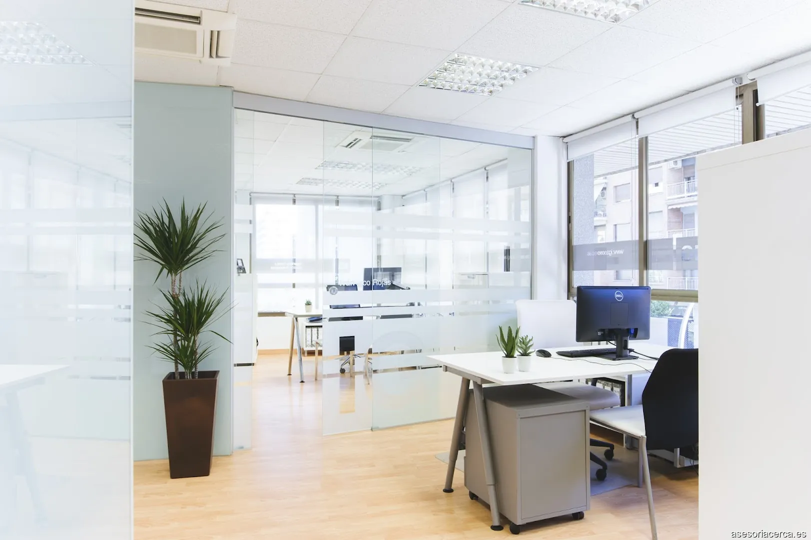 Izco & Galvan Asesores. Asesoria de Empresas Y Servicios Avanzados